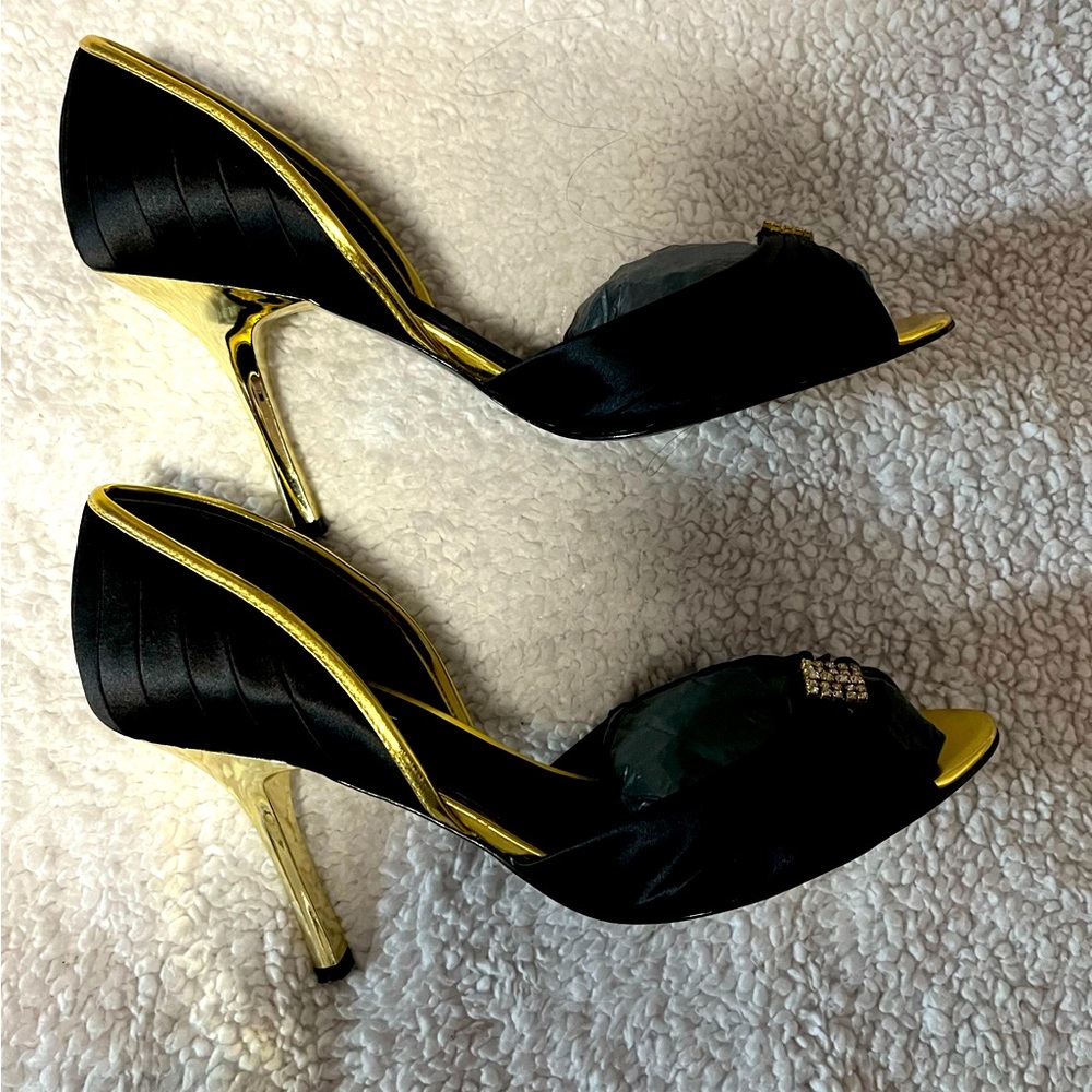 NINE WEST Jellzey black and gold satin pumps